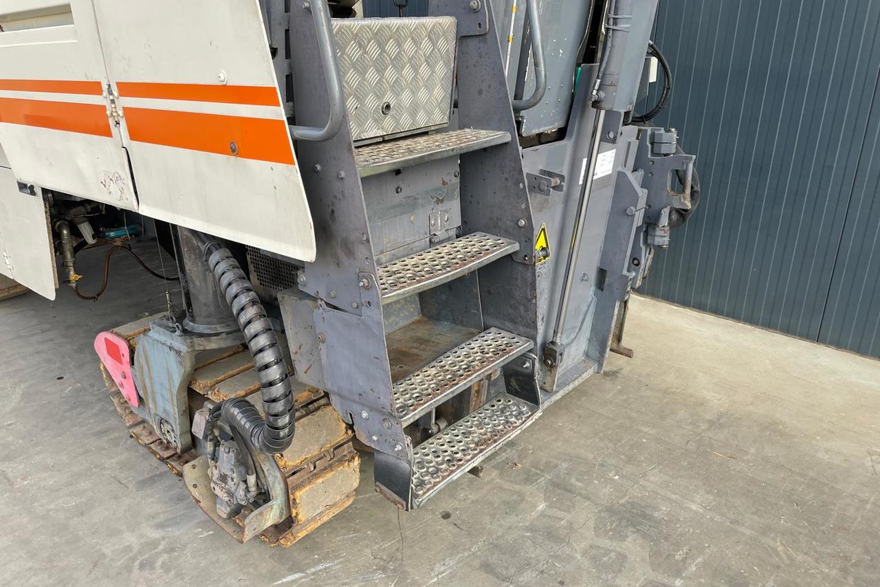 Wirtgen W100F - 09/09 7