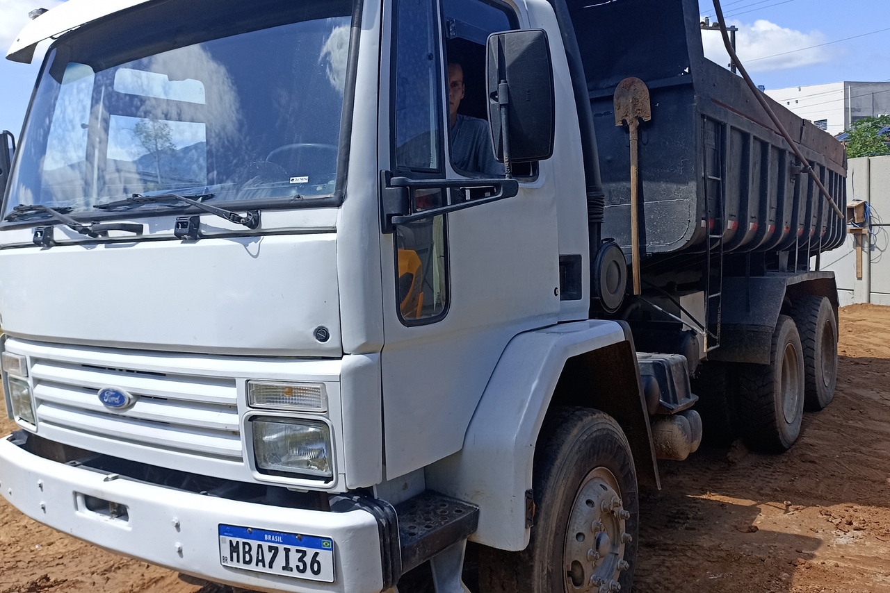 Ford Cargo2425 - 98/98 5
