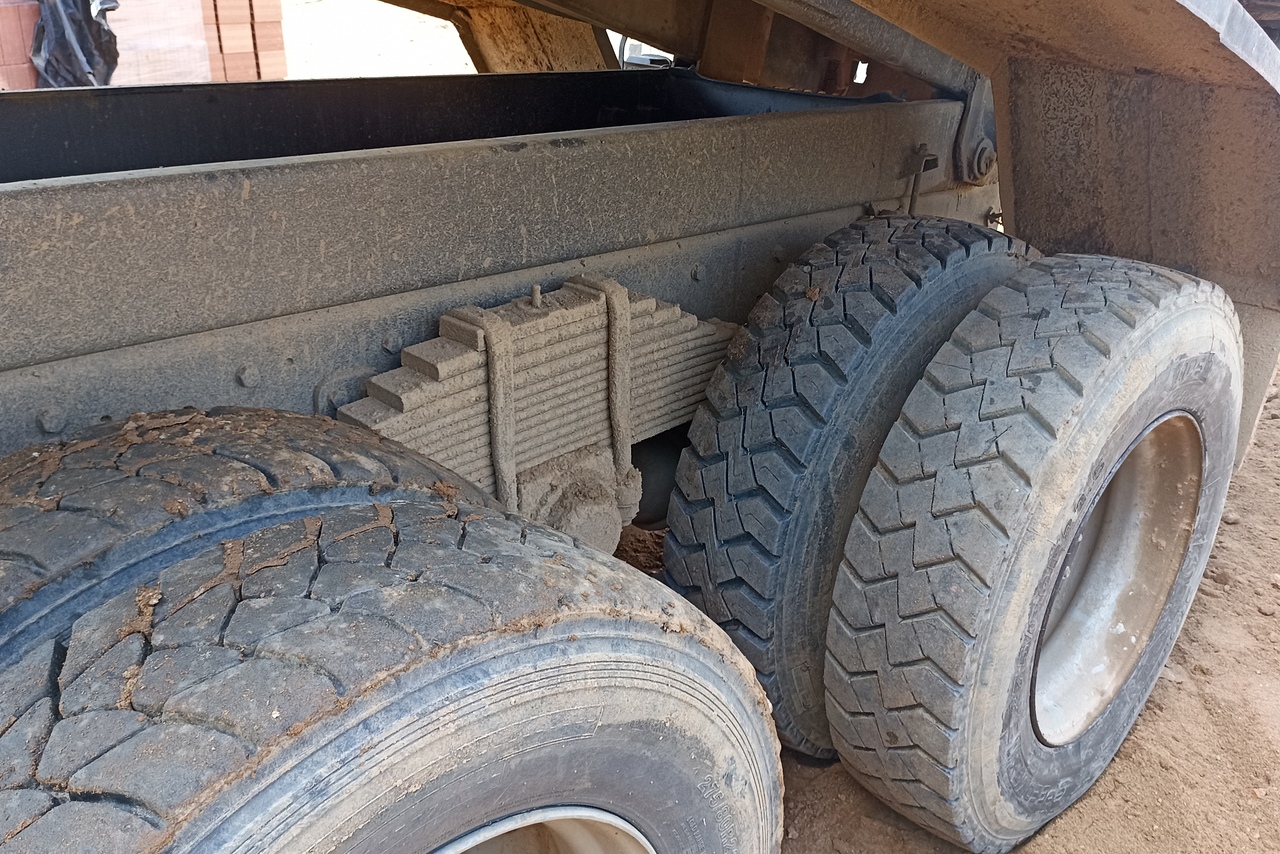 Ford Cargo2425 - 98/98 9