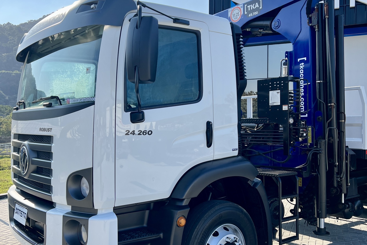 Volkswagen 24-260 Constellation 6x2 - 22/23 9
