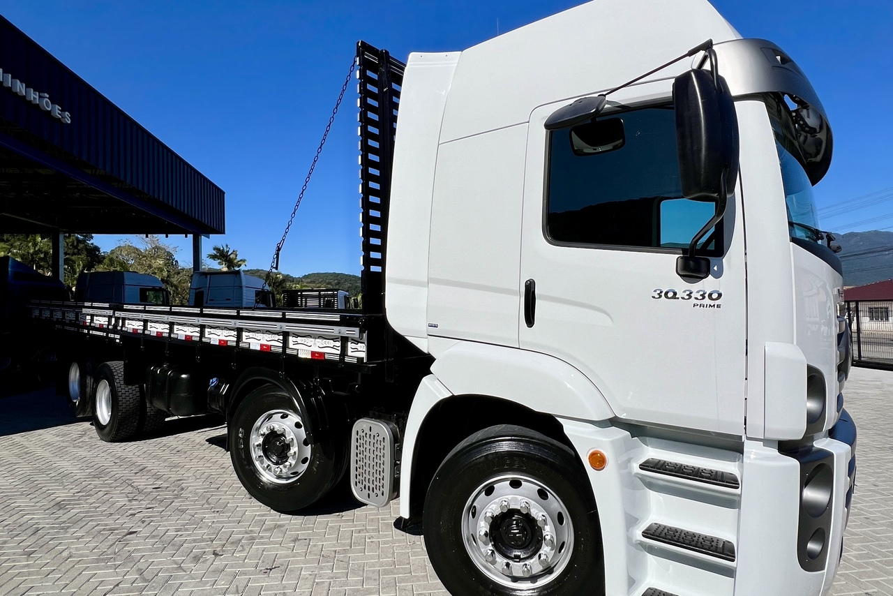 Volkswagen 30-330 Constellation 8x2 - 20/21 3