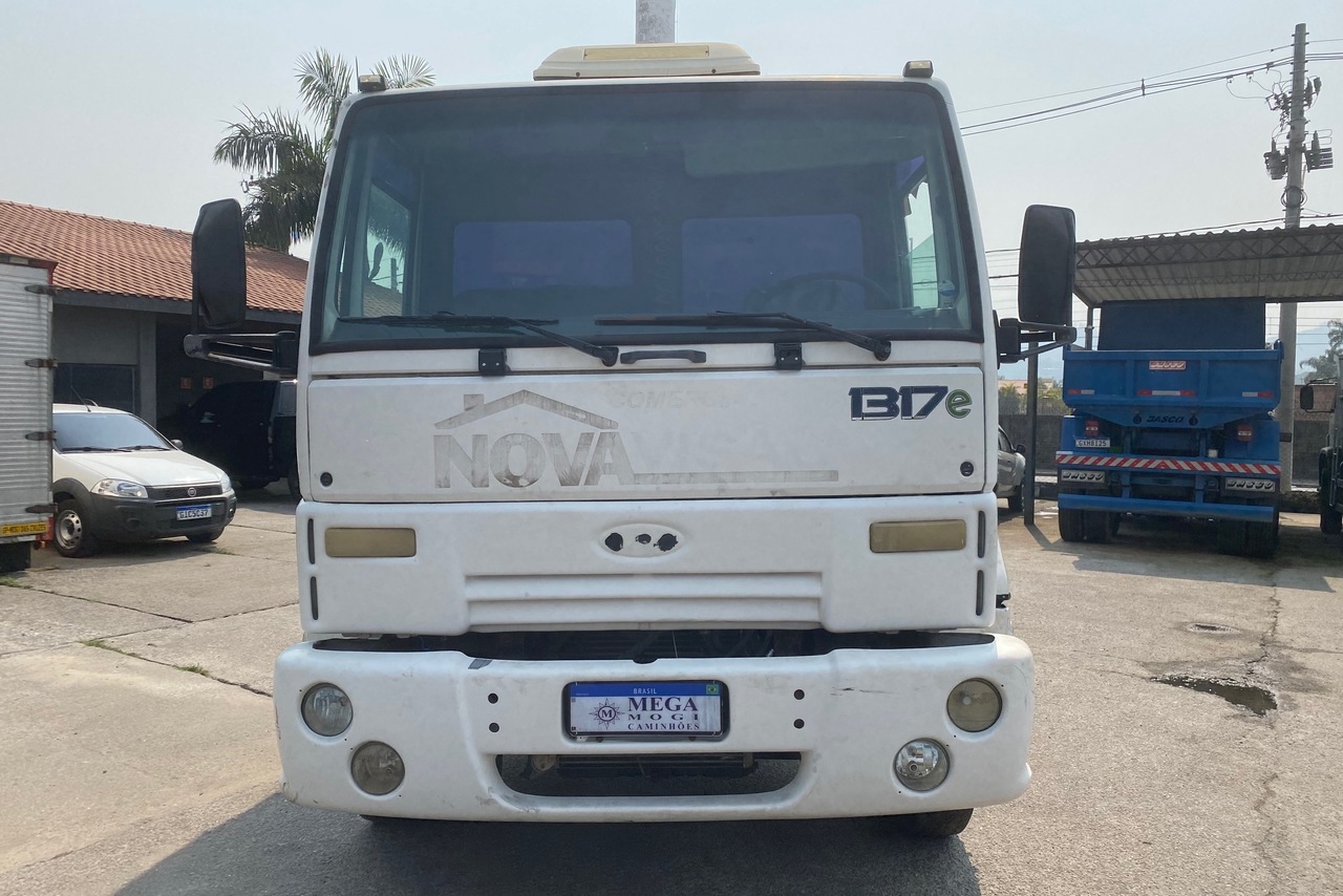 Ford Cargo1317 - 06/06 3