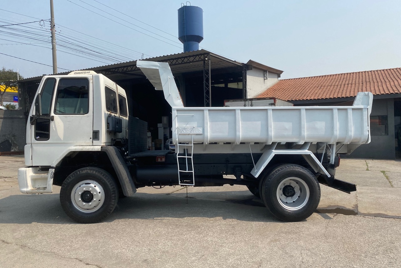 Ford Cargo1317 - 06/06 7