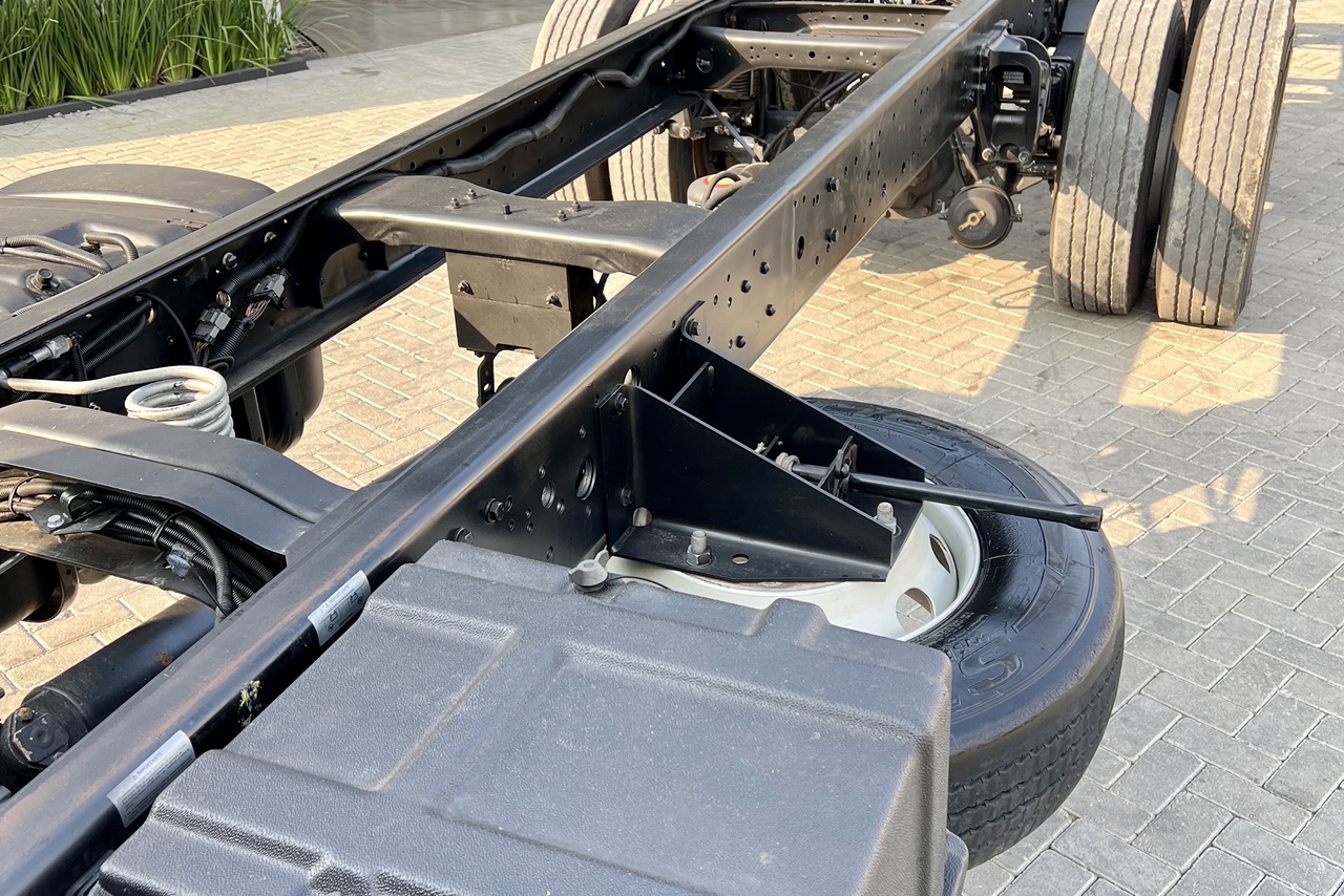Volkswagen 24-280 E Constellation 6x2 - 19/20 20
