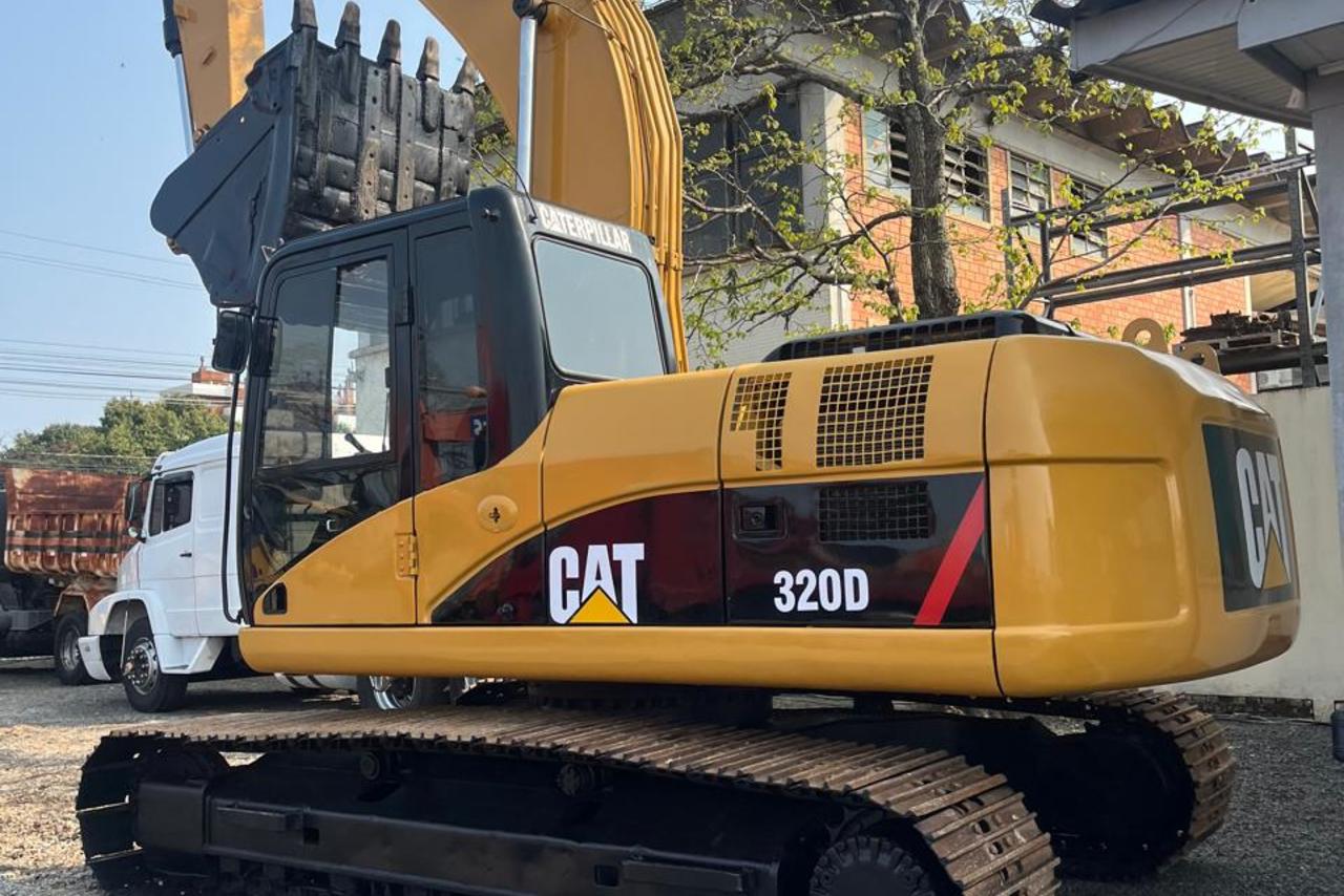 Caterpillar 320D - 10/10 2