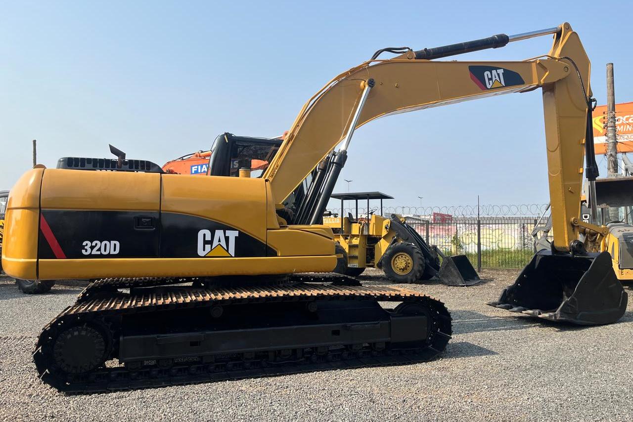Caterpillar 320D - 10/10 3