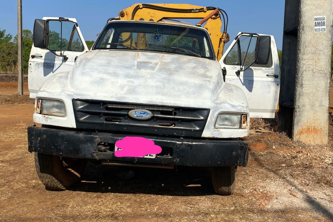 Ford F12000 - 95 4