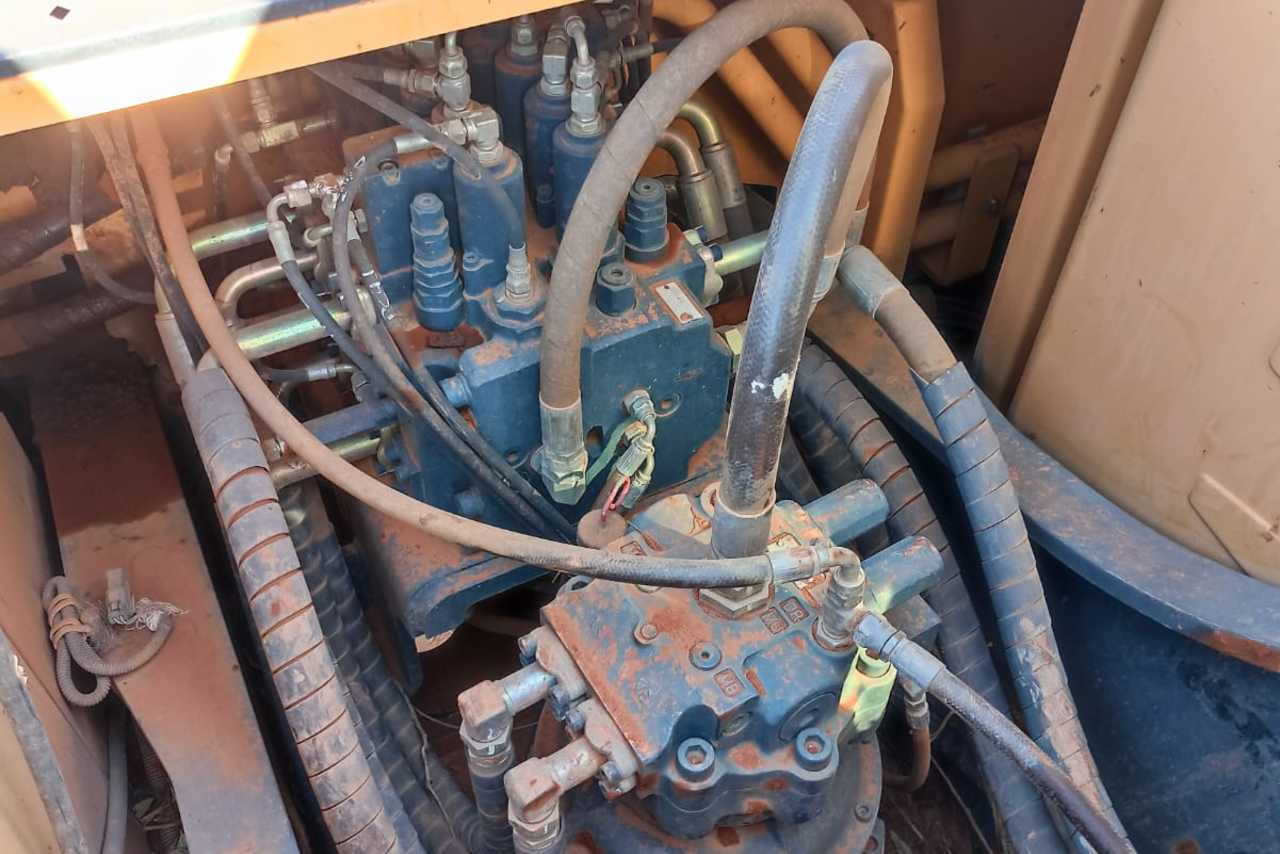 Hyundai R220 LC - 15/15 15