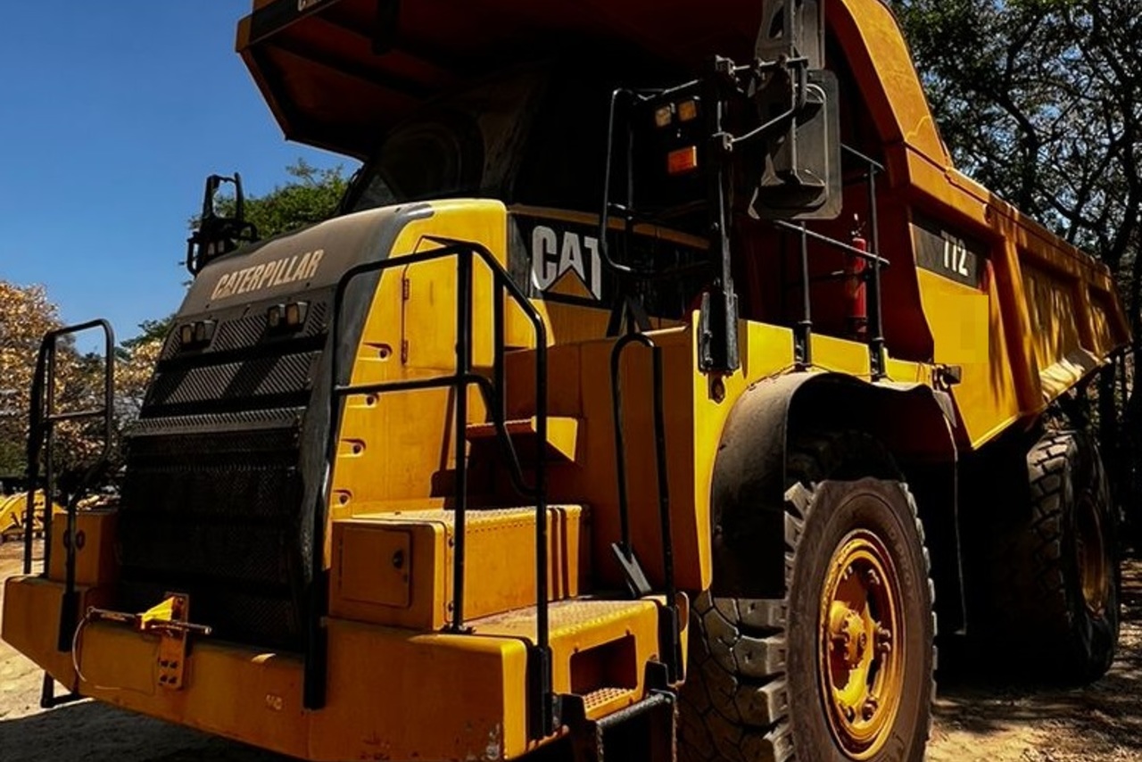 Caterpillar 772 - 12/12 2