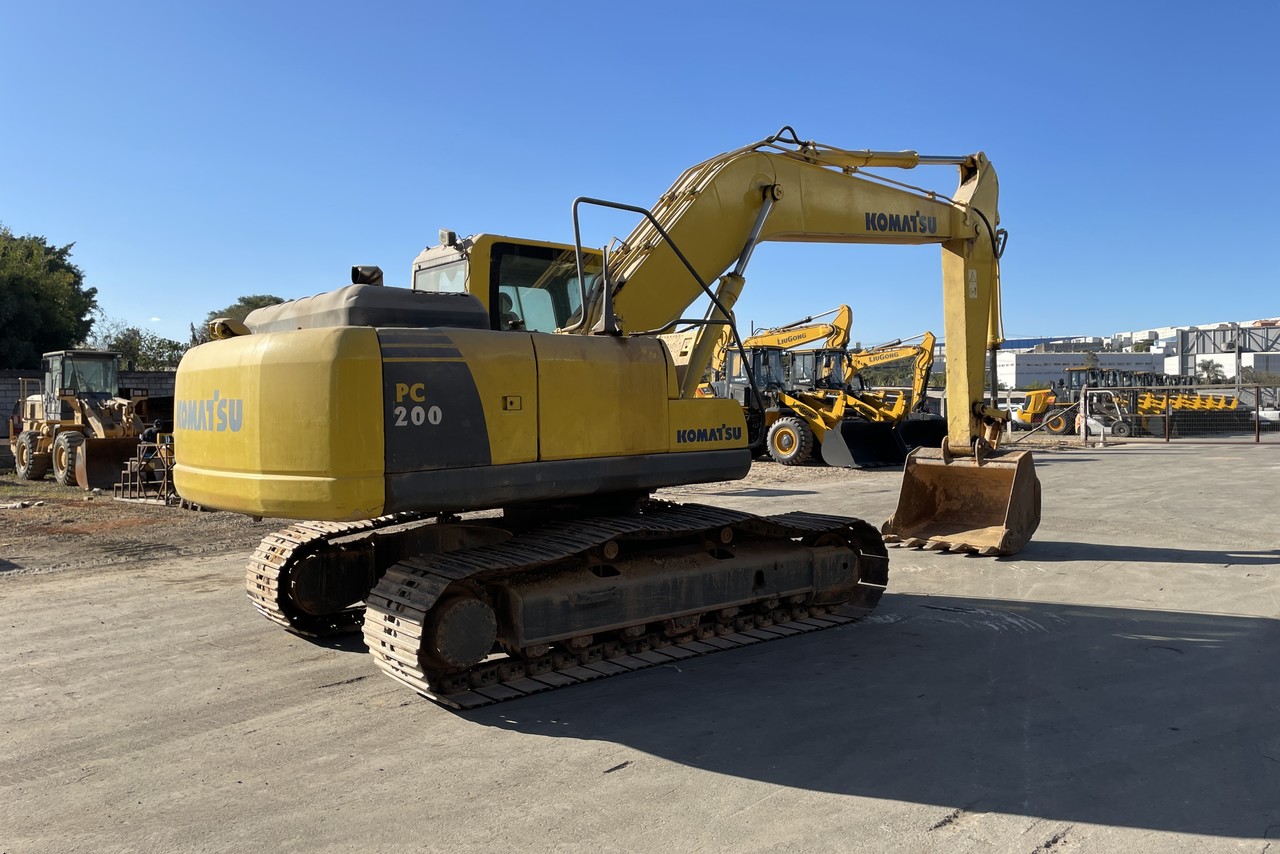 Komatsu PC200 - 09/09 3