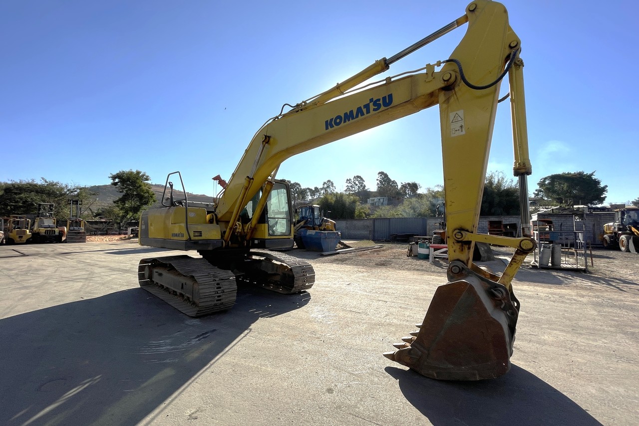 Komatsu PC200 - 09/09 4