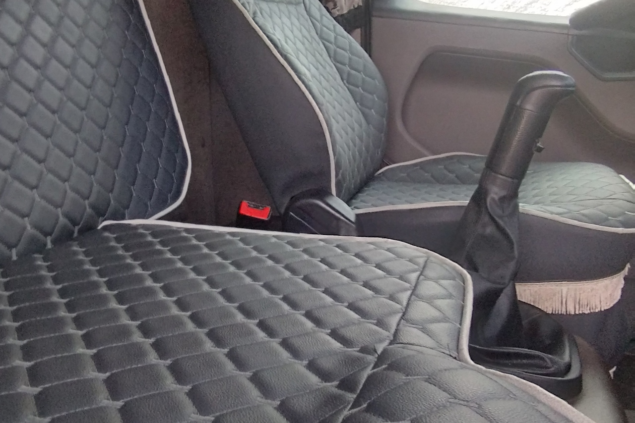 Volkswagen 24-280 E Constellation 8x2 - 14 16