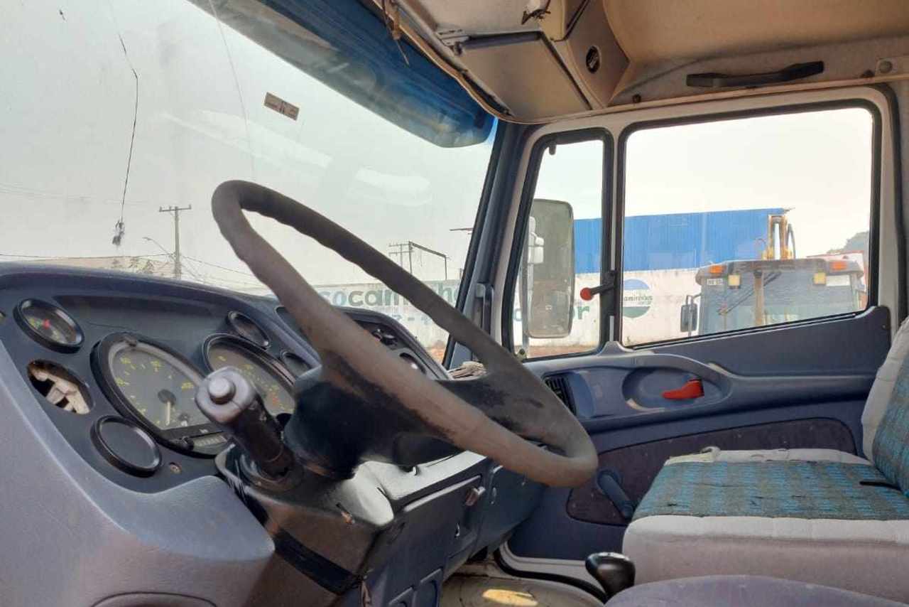 Mercedes Benz MB 1620 - 09/09 4