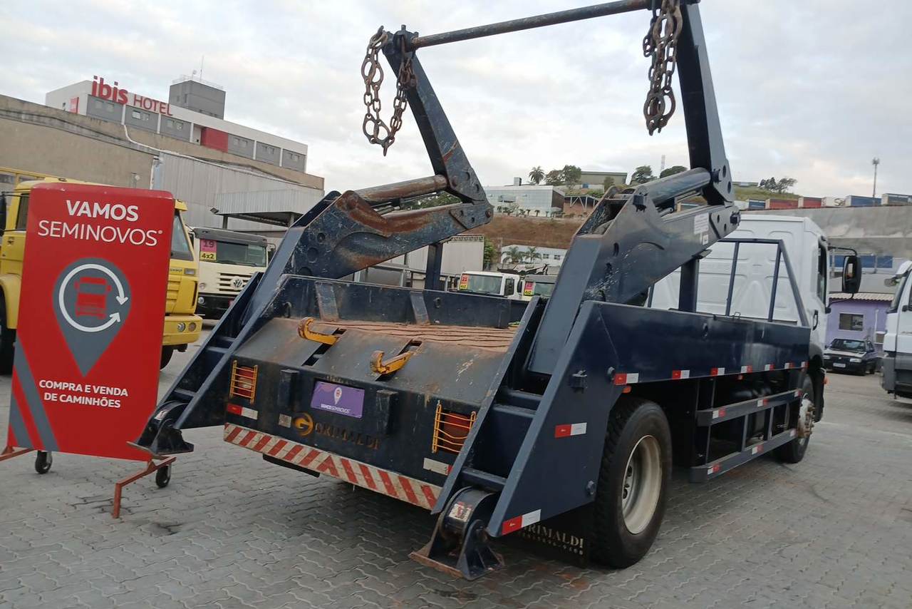 Volkswagen 17-230 E Constellation (DIESEL)(E5) - 22/23 5
