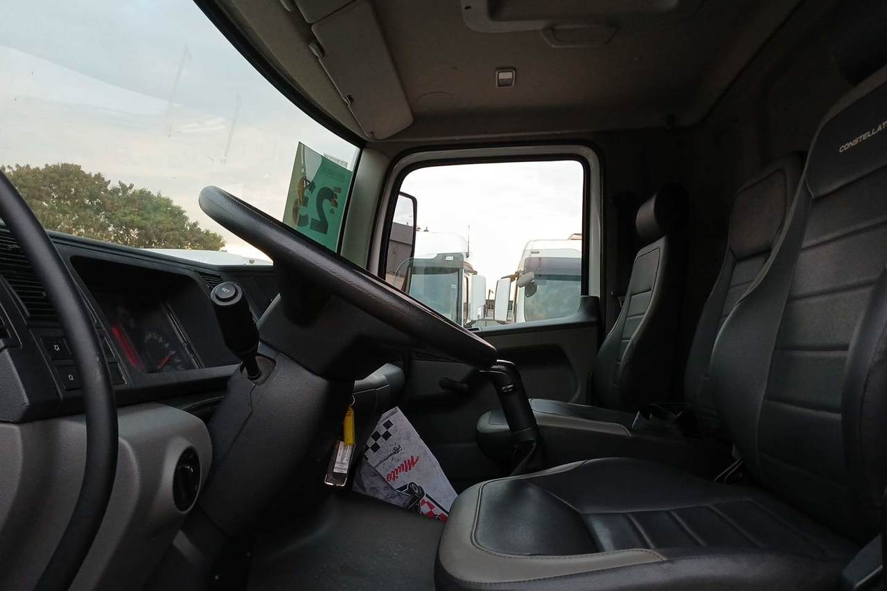 Volkswagen 17-230 E Constellation (DIESEL)(E5) - 22/23 6