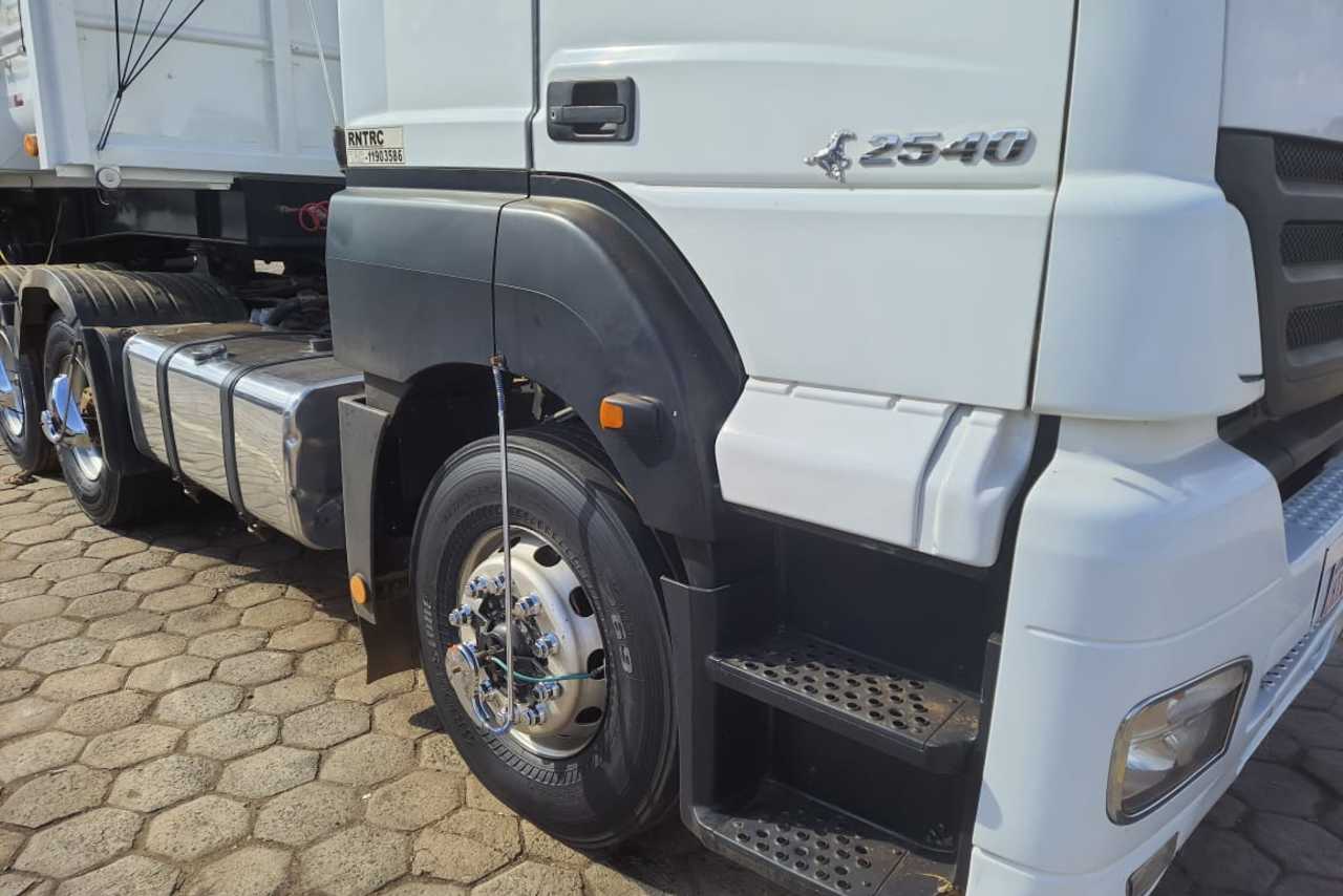 Mercedes Benz Axor 2540 - 08/08 6