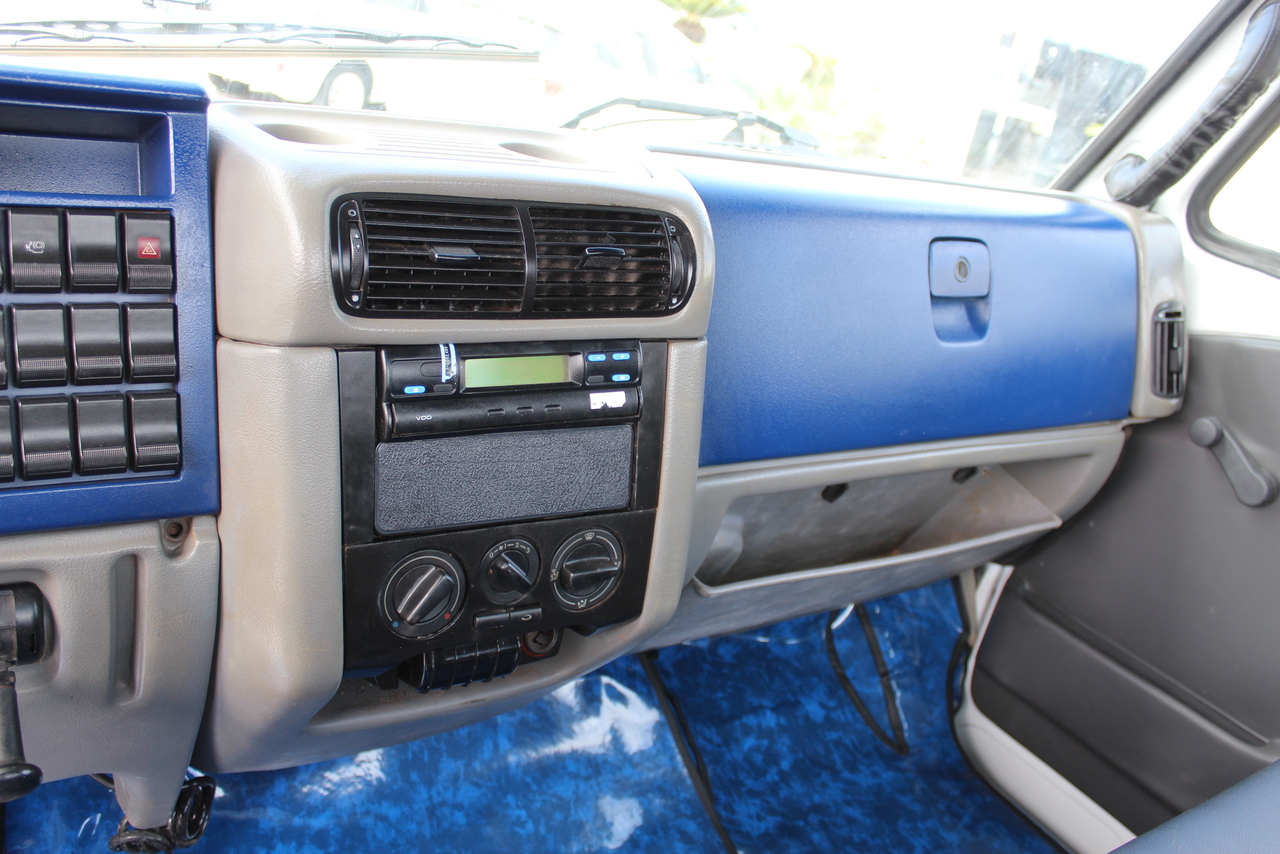 Volkswagen 24 220 - 11/11 8