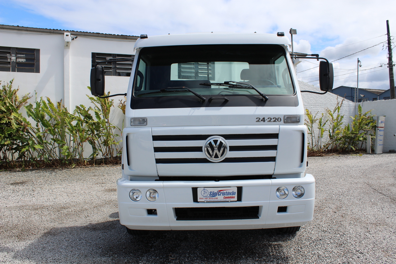 Volkswagen 24 220 - 11/11 20