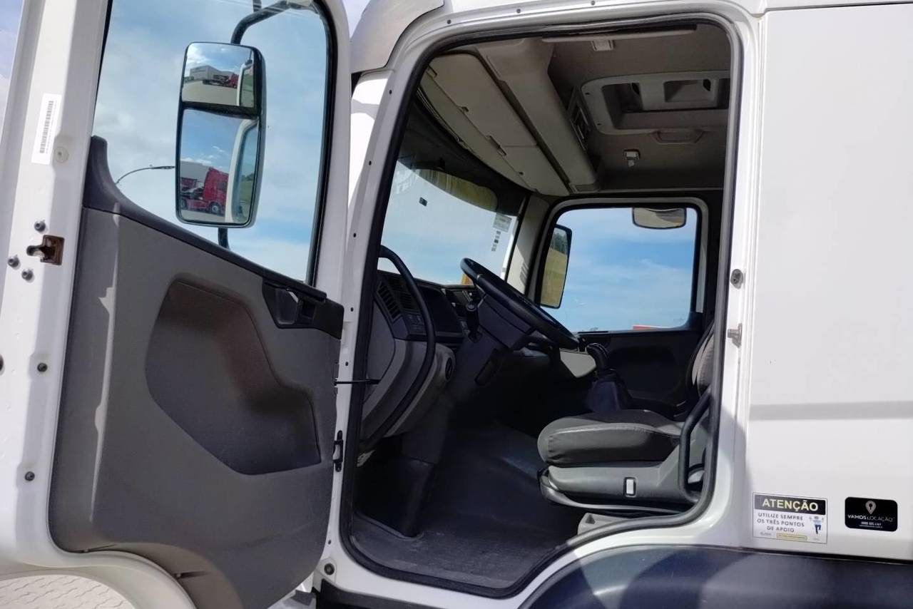 Volkswagen VW 33460 Constellation 6x4 - 21/22 5