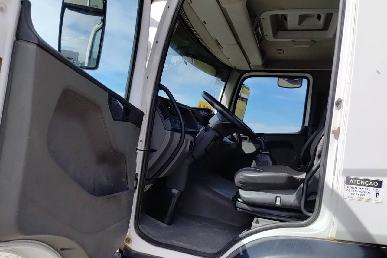 Volkswagen VW 33460 Constellation 6x4 - 21/22 6