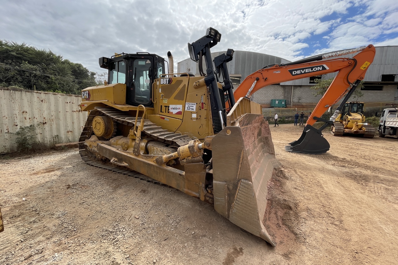Caterpillar D8T - 21/21 4