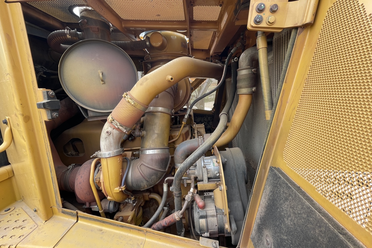 Caterpillar D8T - 21/21 12