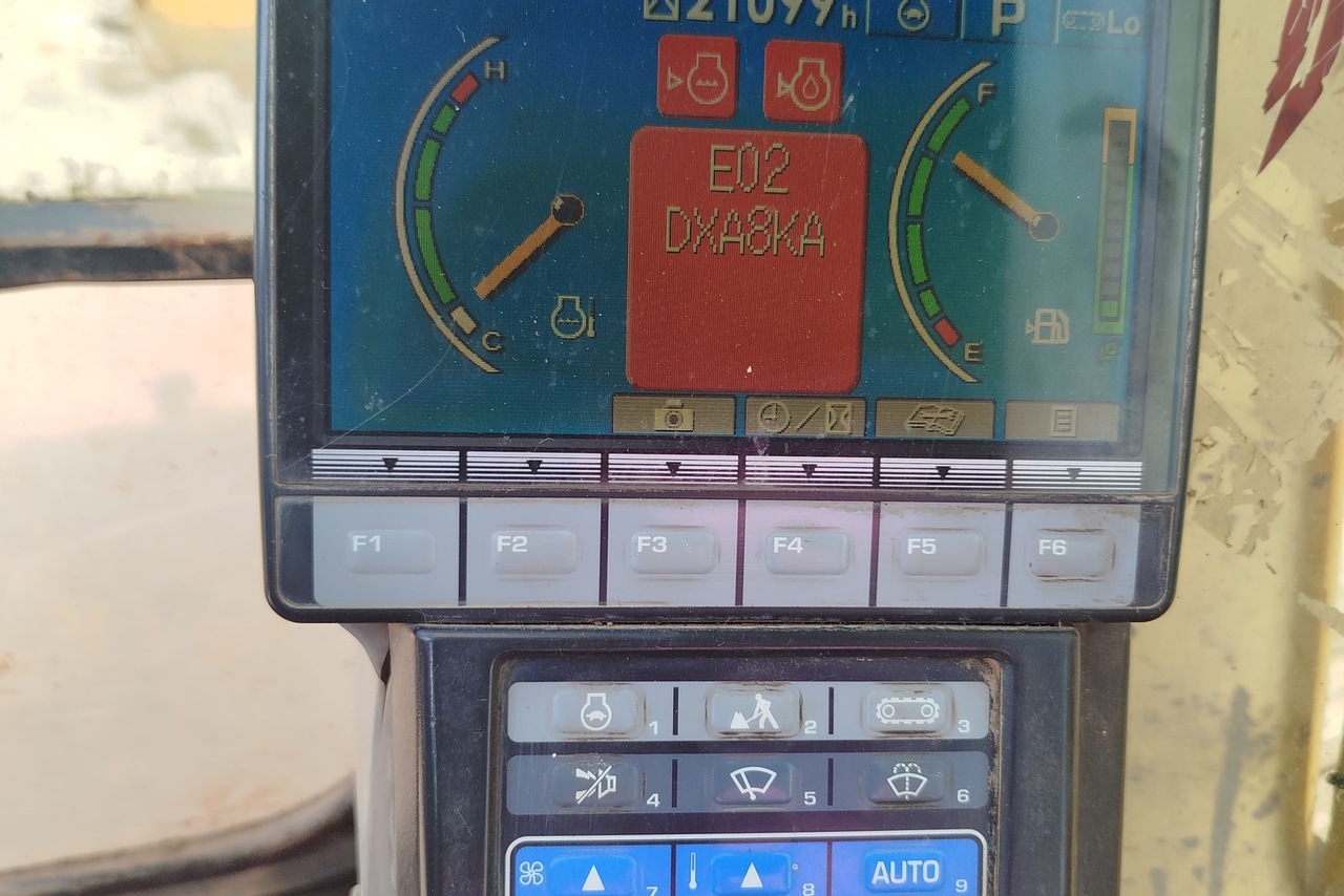 Komatsu PC200 - 09/09 2