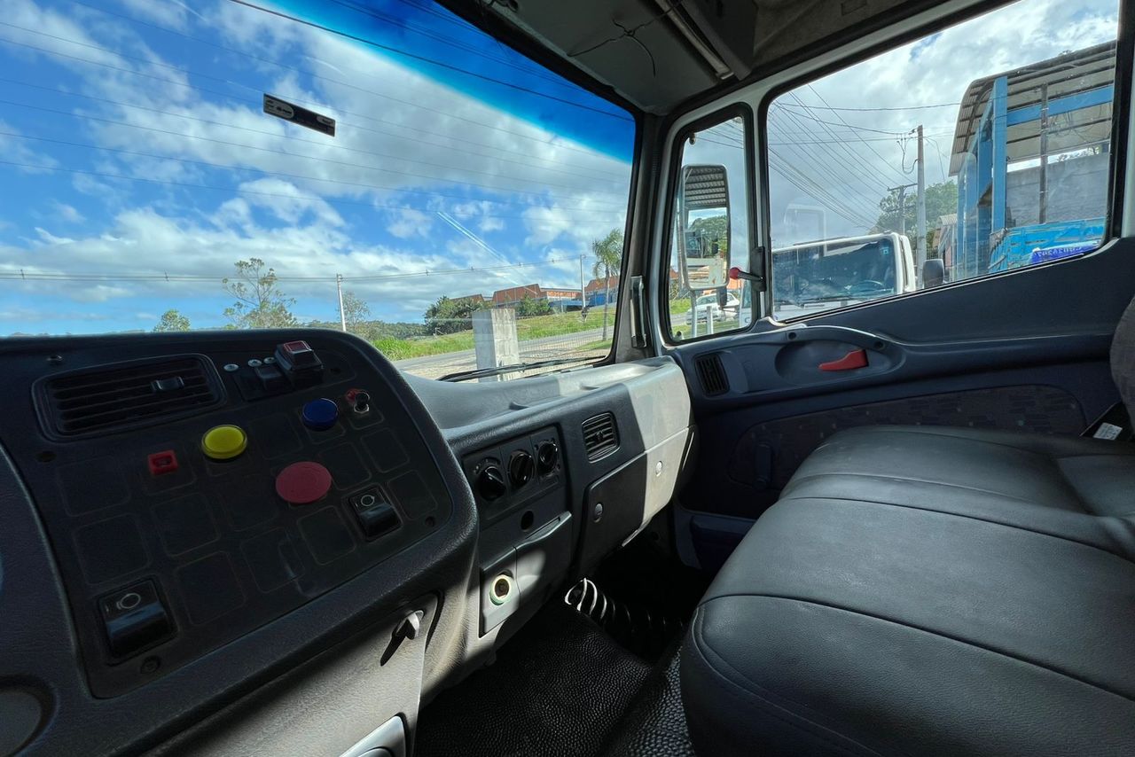 Mercedes Benz MB 1718 - 12/12 9