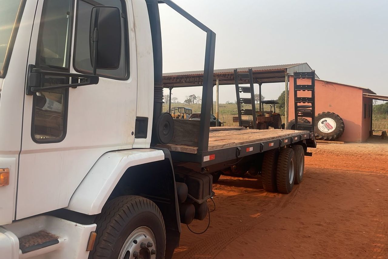Ford Cargo2425 - 97/97 4