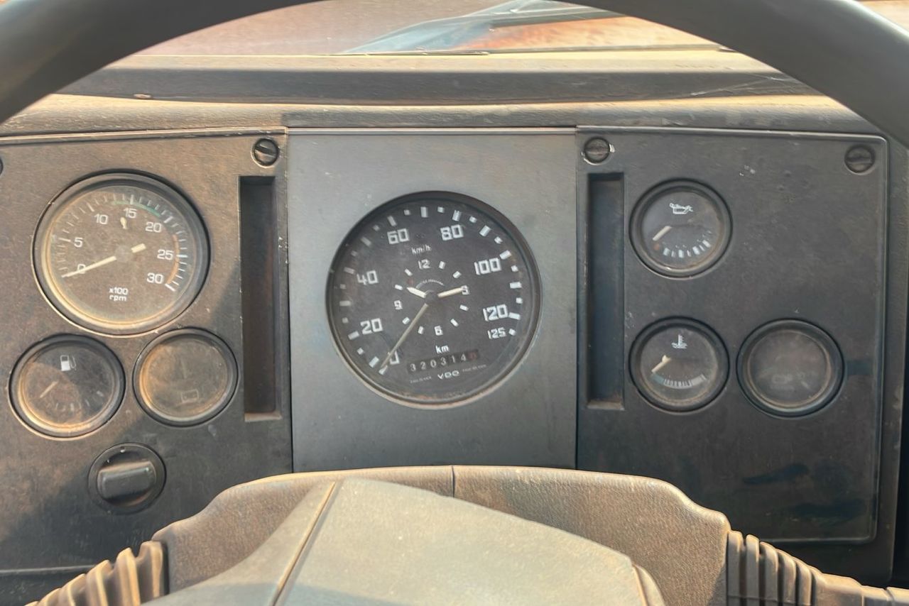 Ford Cargo2425 - 97/97 9