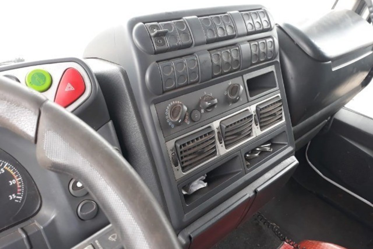 Iveco Tector 240E25 - 12/12 6