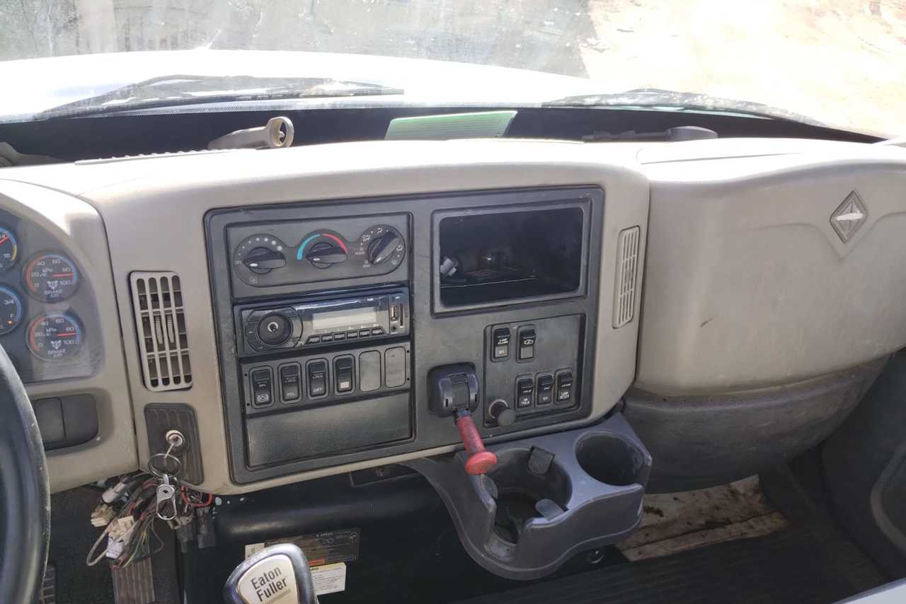 International 4400 - 13/14 2