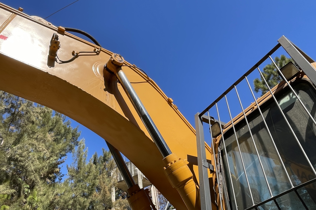 Hyundai R220 LC - 14/14 13