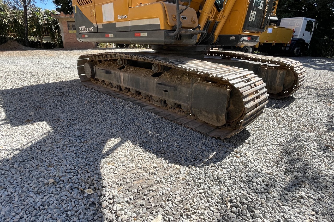 Hyundai R220 LC - 14/14 19