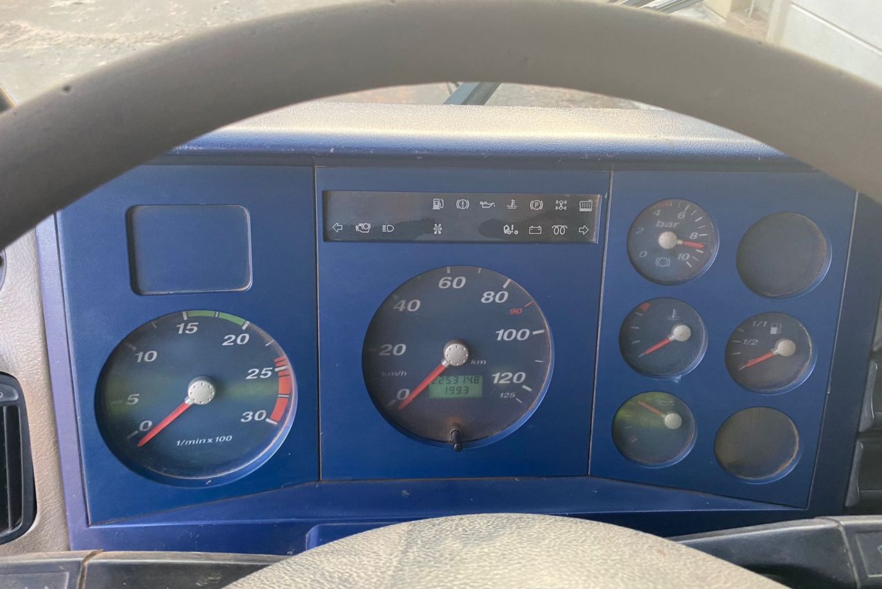 Volkswagen 26 220 - 08/08 6