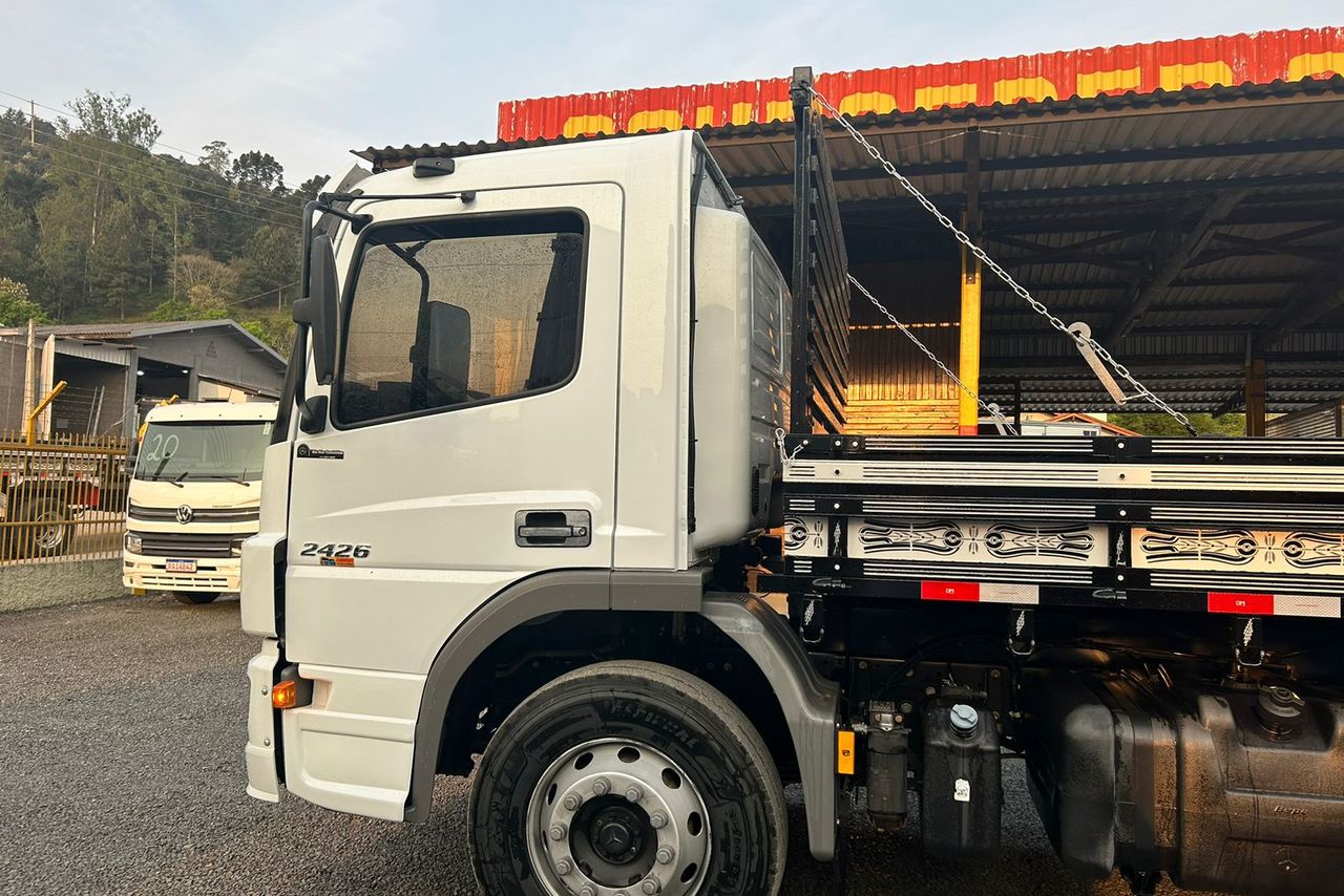 Mercedes Benz Atego 2426 - 18/19 10