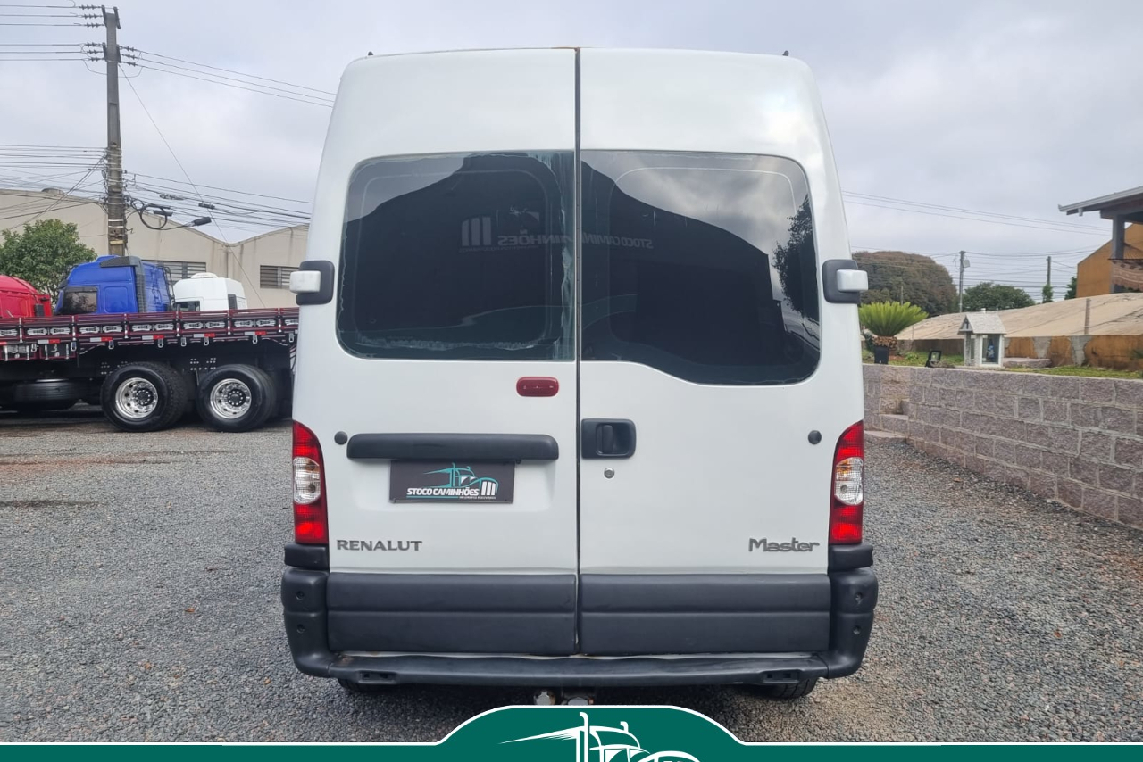 Renault Master Minibus - 10/11 5