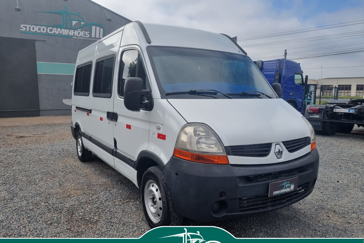 Renault Master Minibus - 10/11 14