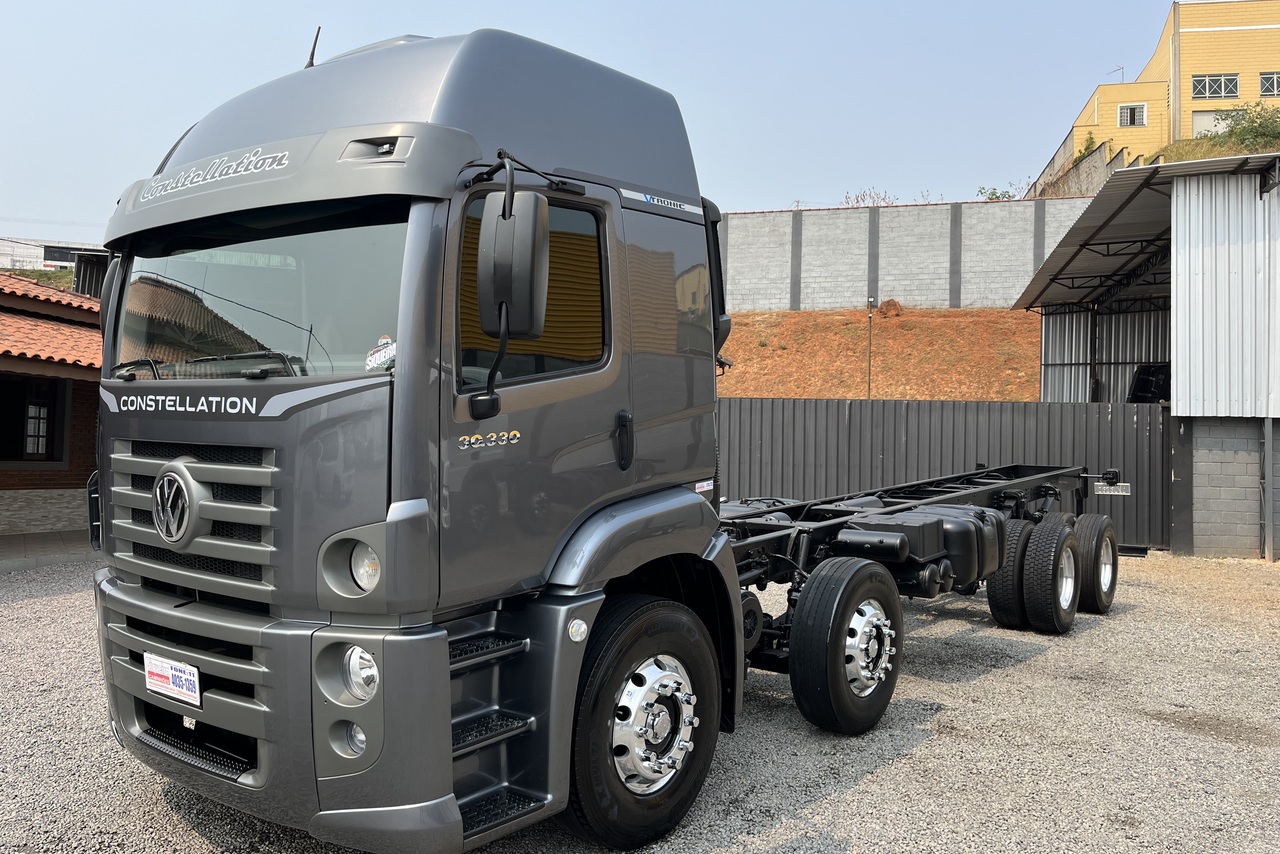 Volkswagen 30-330 Constellation 8x2 - 20/21 3