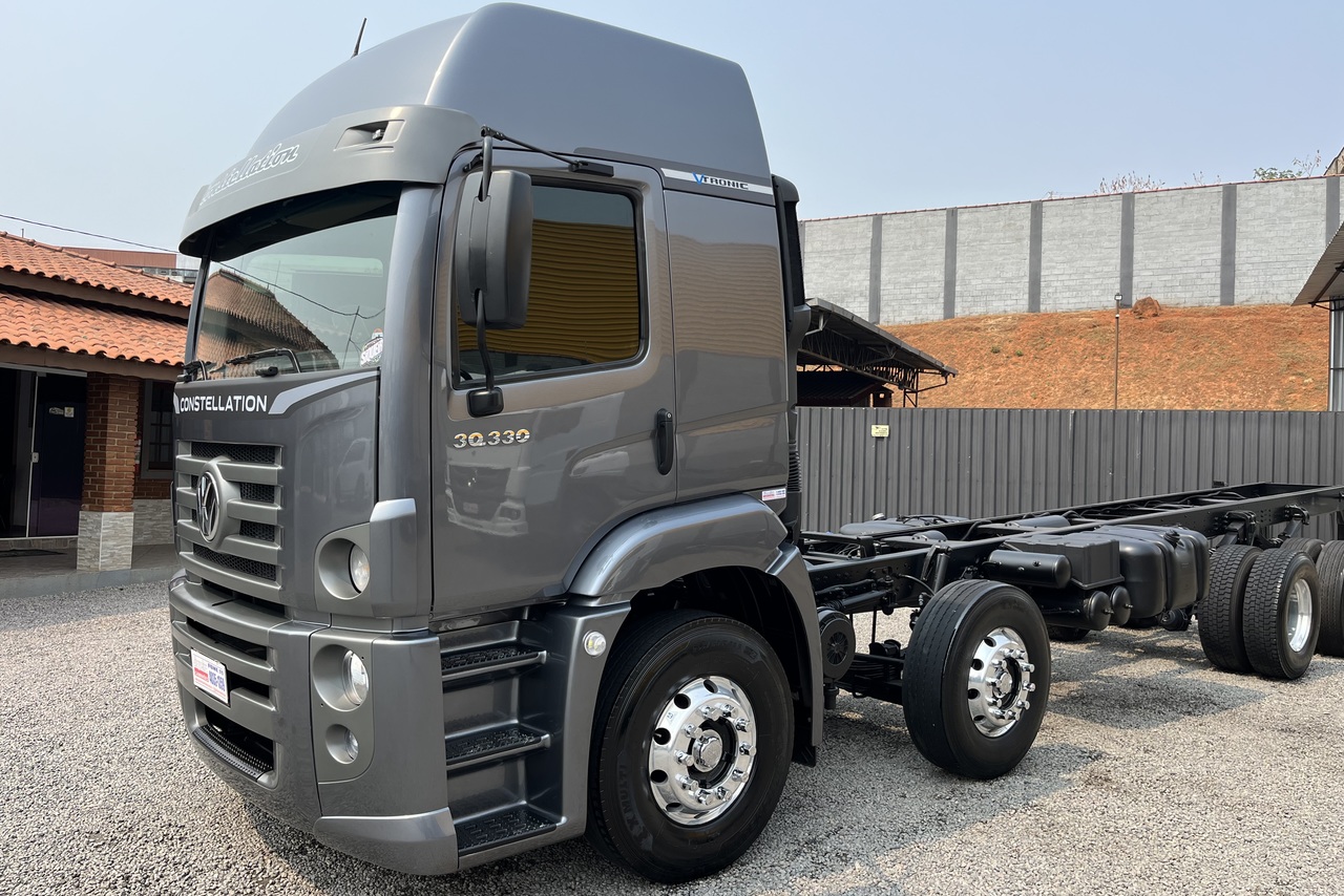 Volkswagen 30-330 Constellation 8x2 - 20/21 12