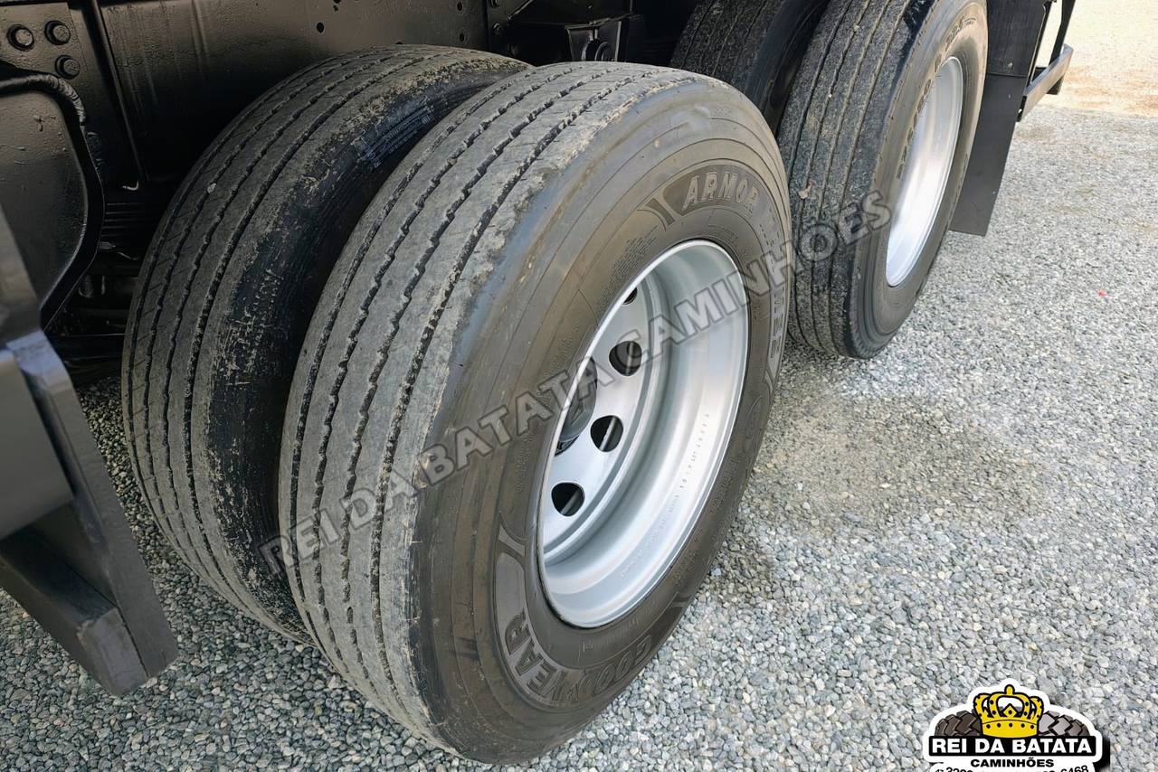 Mercedes Benz MB 2324 - 13/13 18