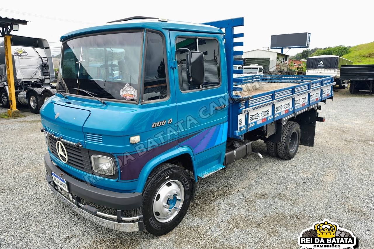 Mercedes Benz MB 608 - 84/84 8