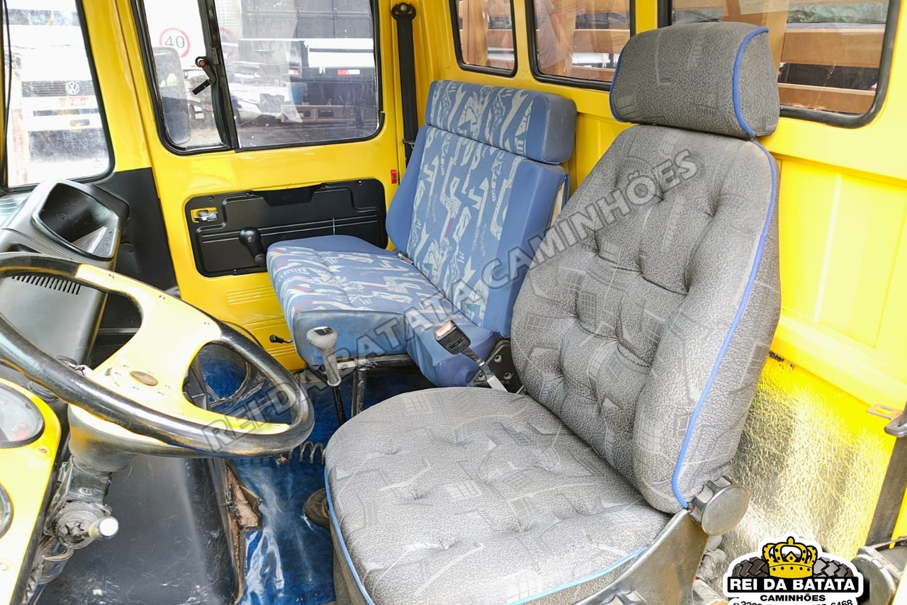 Mercedes Benz MB 608 - 84/84 3