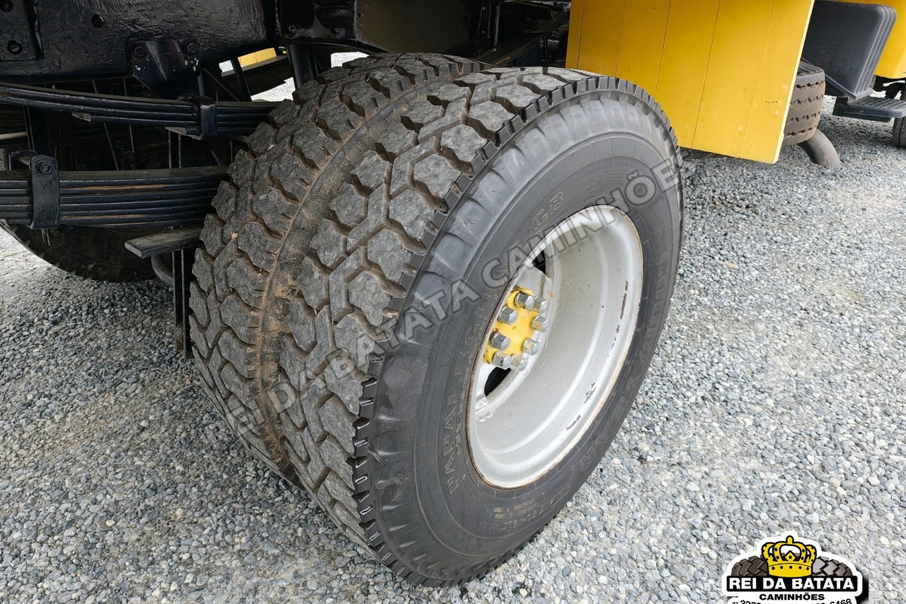Mercedes Benz MB 608 - 84/84 9