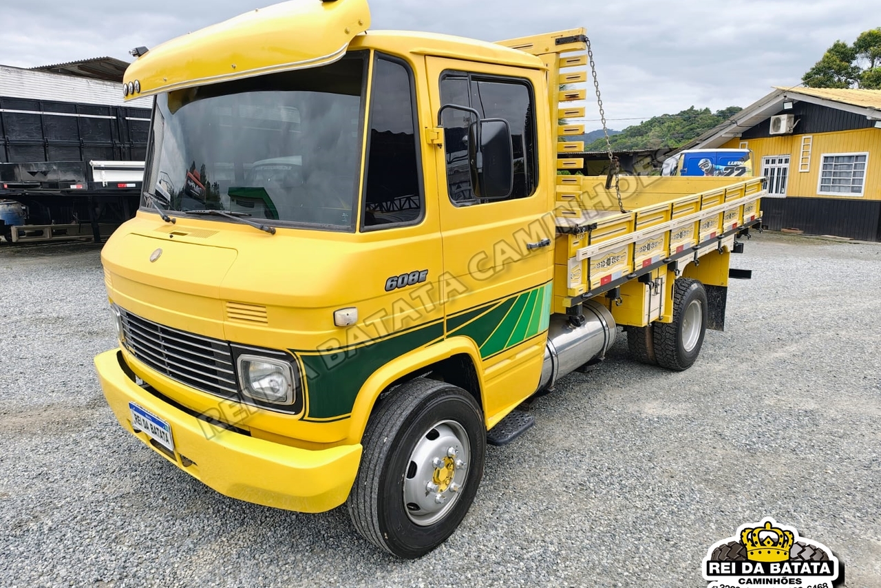 Mercedes Benz MB 608 - 84/84 12