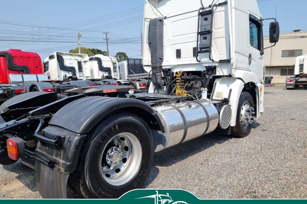 Volkswagen 19-370 E Constel. Tractor  - 08/08 18