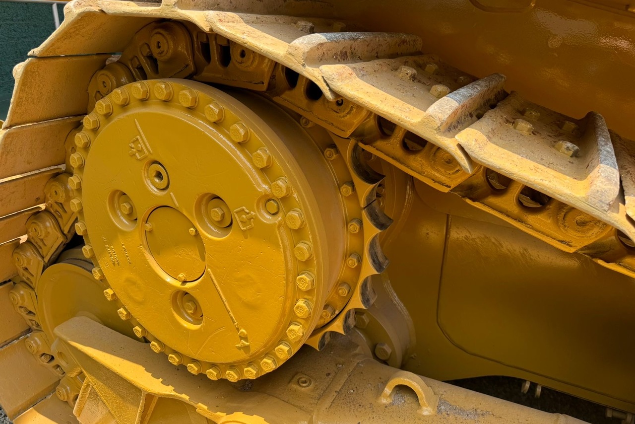 Caterpillar D6T - 18/18 4