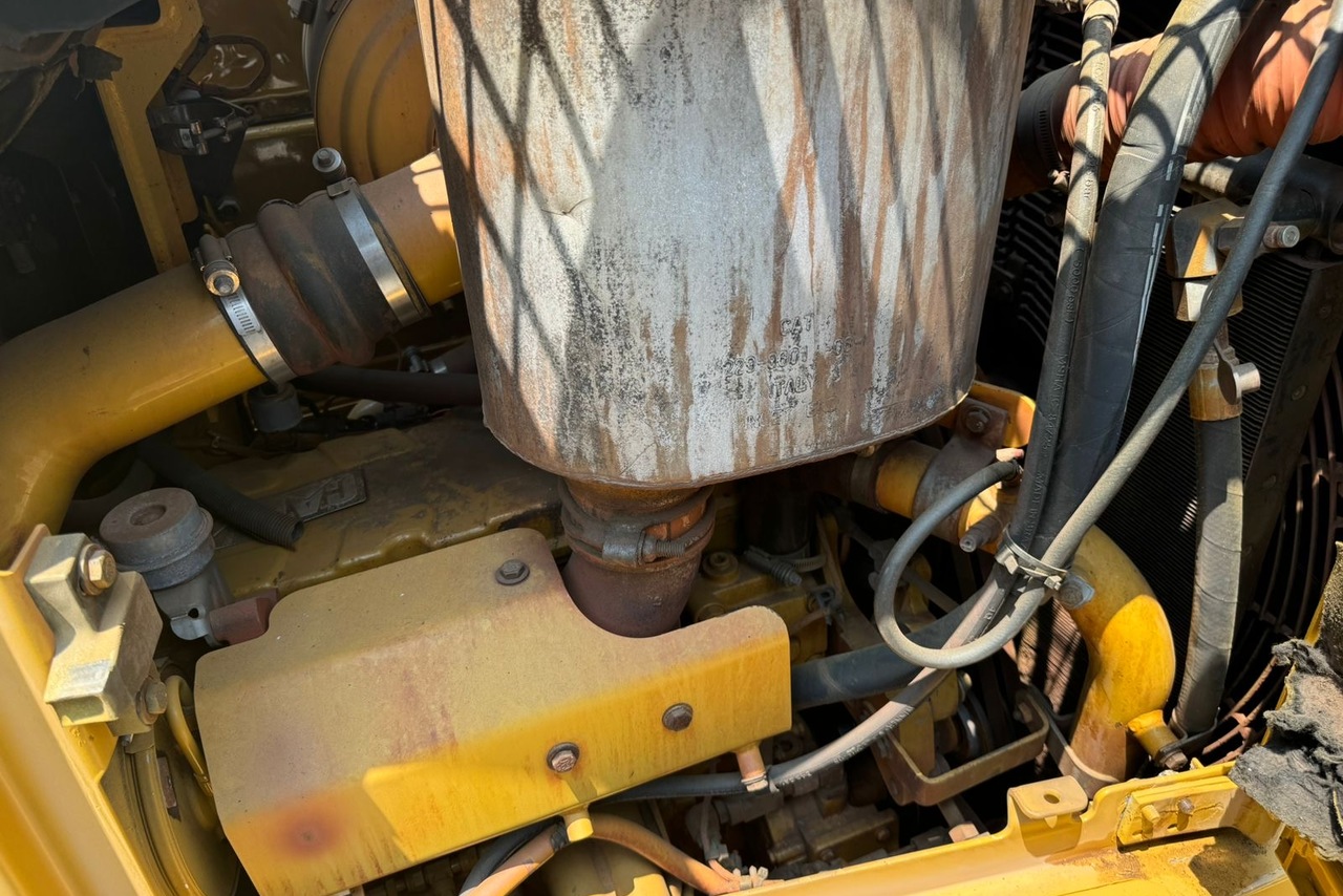 Caterpillar D6T - 18/18 8