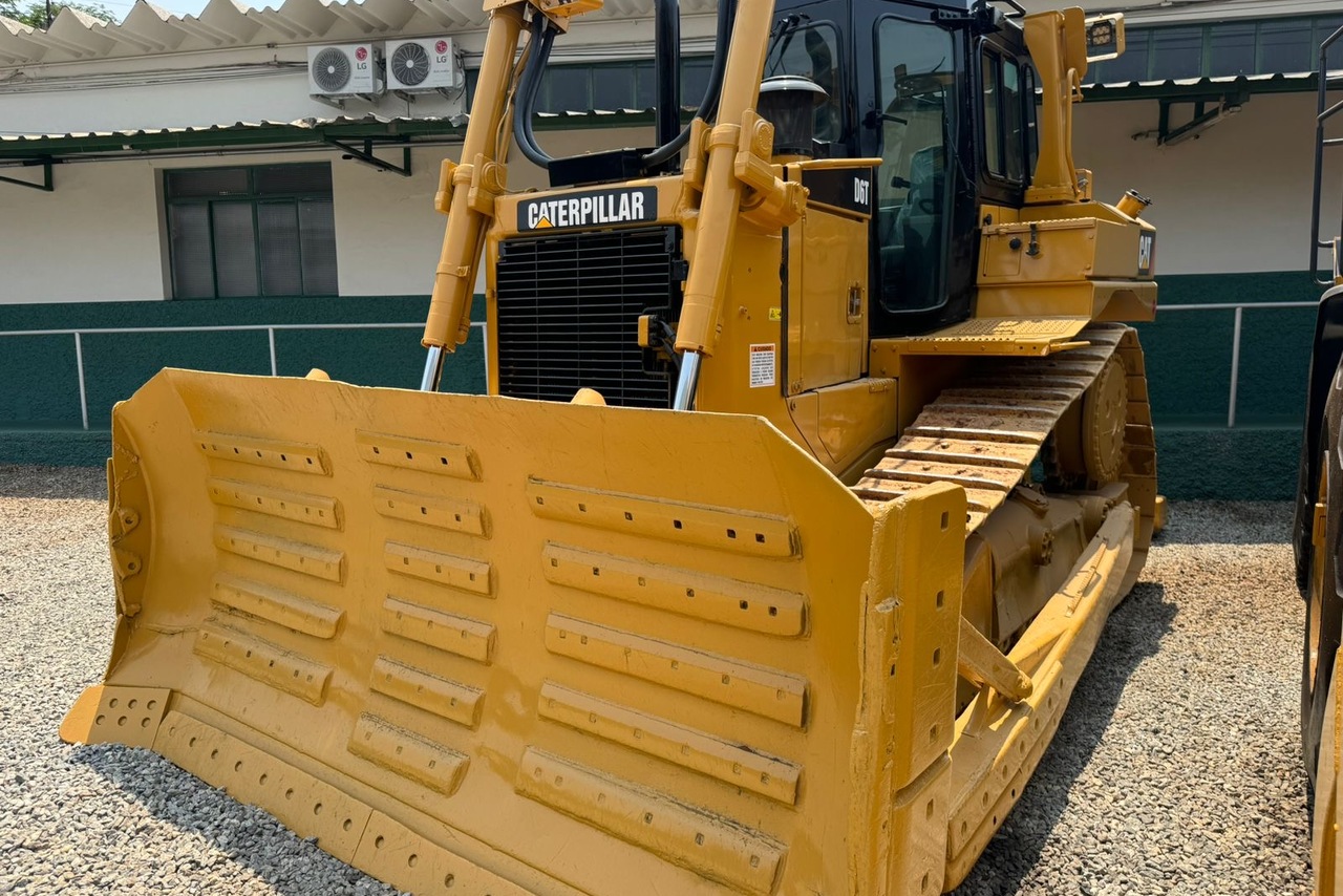 Caterpillar D6T - 18/18 10