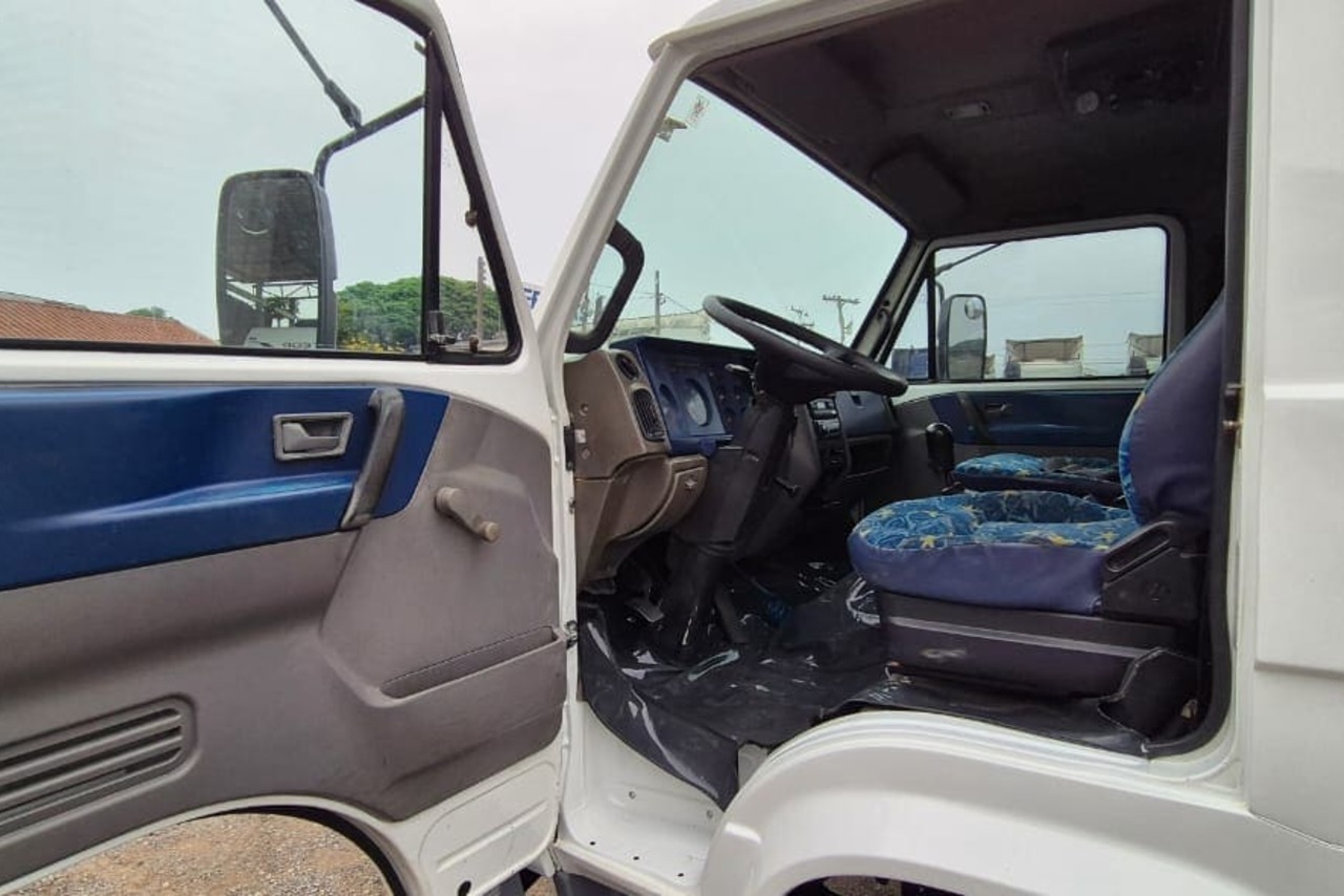Volkswagen 8 120 - 09/10 5